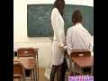 ครูสาวเงี่ยนชวนนักเรียนชายเย็ดในห้องเรียน